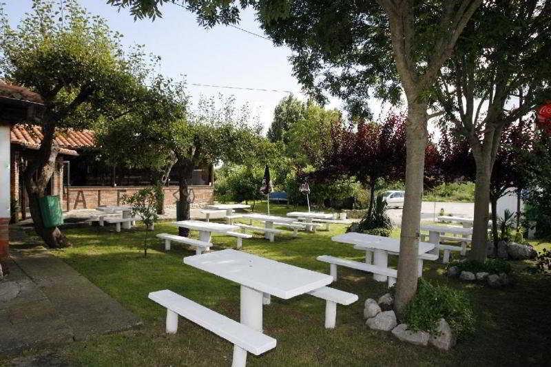 Apartamentos Camino Del Norte Кобресес Экстерьер фото